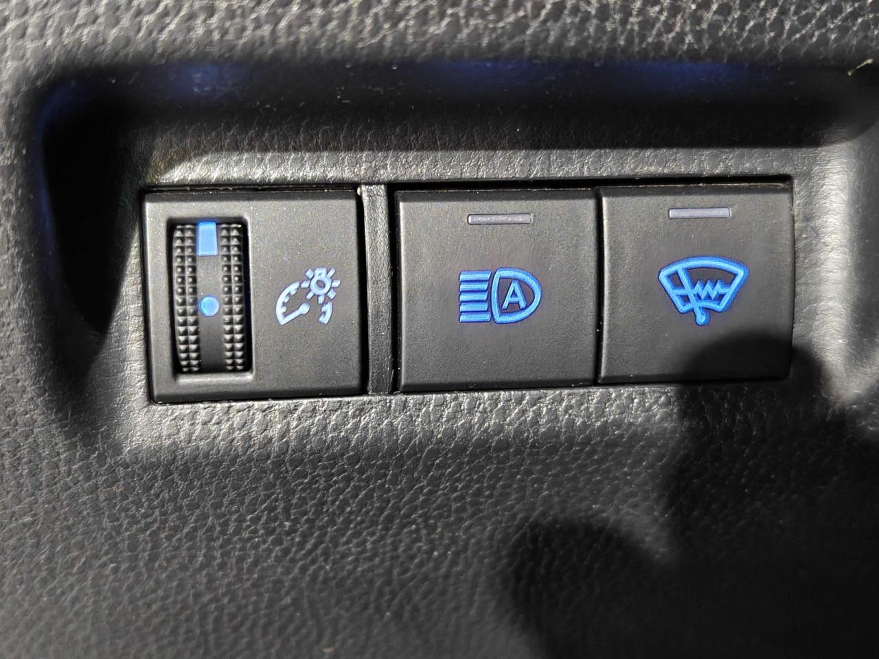 2022 Toyota RAV4 LE 4dr All-wheel Drive Photo