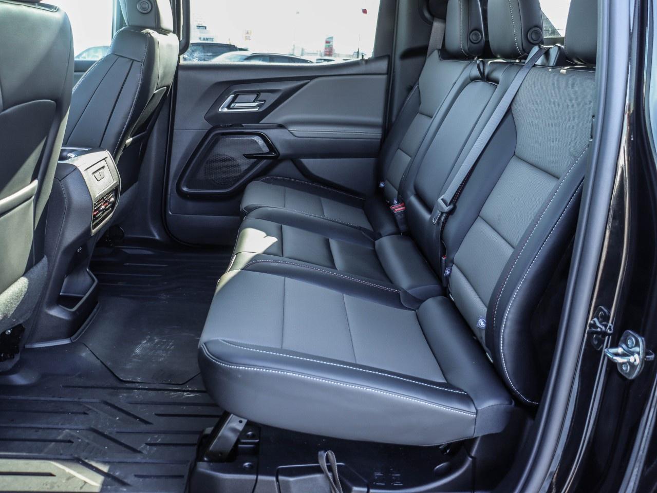 2026 Chevrolet Silverado EV e4WD Crew Cab Max Range Trail Boss Photo