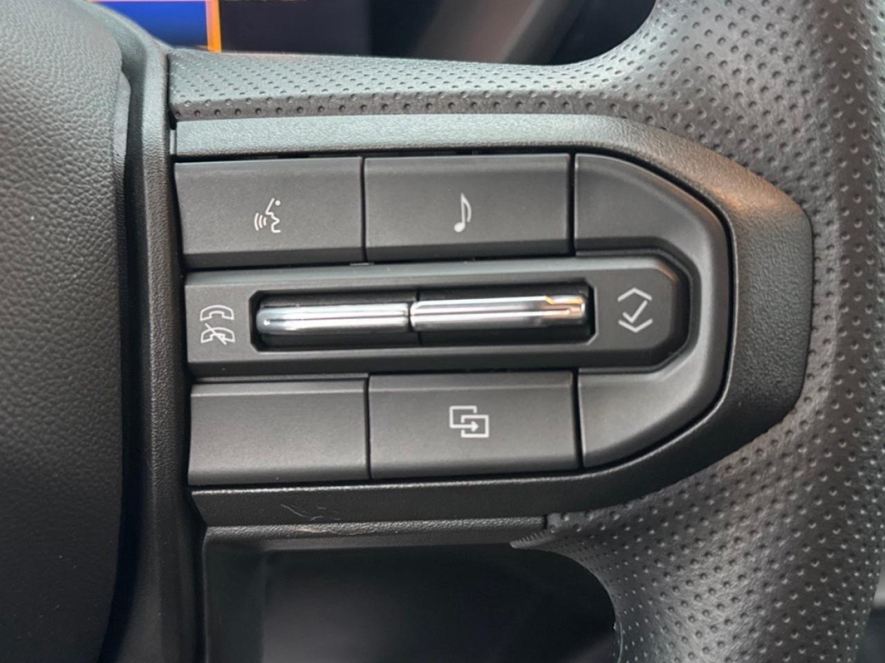 2026 Chevrolet Colorado Crew Cab Short Box 4-Wheel Drive Trail Boss Photo