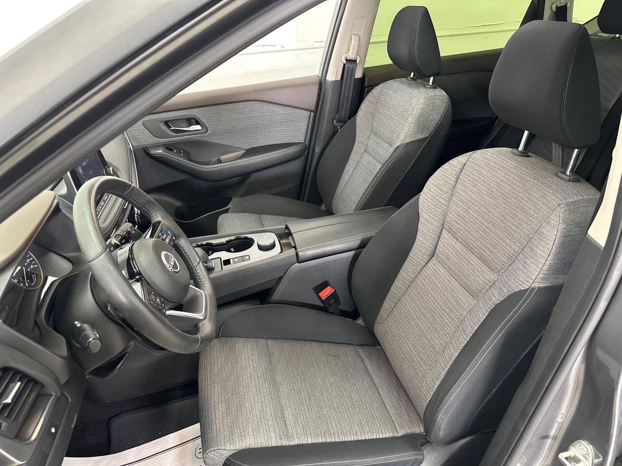 2023 Nissan Rogue SV Moonroof 4dr All-Wheel Drive Sport Utility Photo