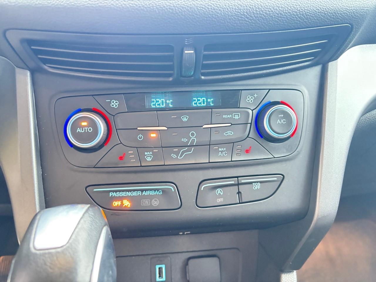 2018 Ford Escape SEL 4dr 4x4 Photo