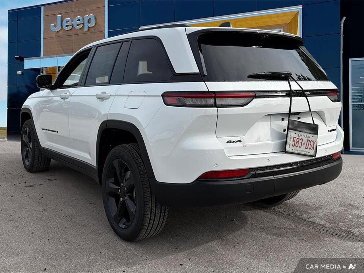 2025 Jeep Grand Cherokee Limited 4dr 4x4 Photo3