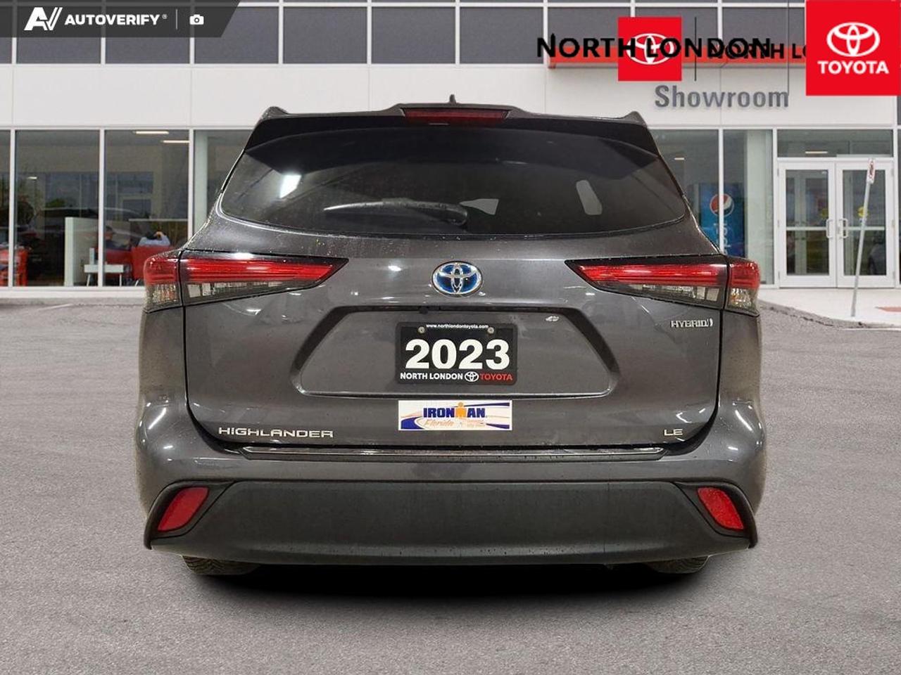 2023 Toyota Highlander Hybrid LE 4dr All-Wheel Drive Photo4