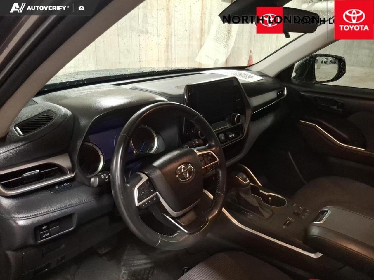 2023 Toyota Highlander Hybrid LE 4dr All-Wheel Drive Photo