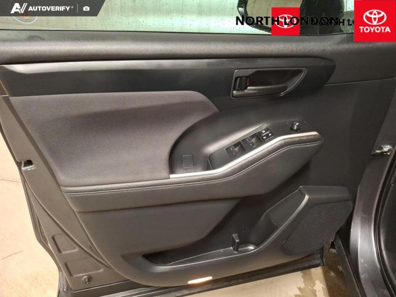 2023 Toyota Highlander Hybrid LE 4dr All-Wheel Drive Photo