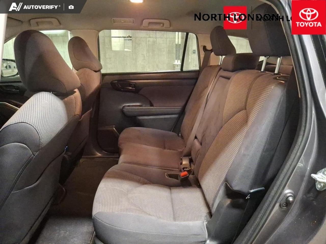 2023 Toyota Highlander Hybrid LE 4dr All-Wheel Drive Photo