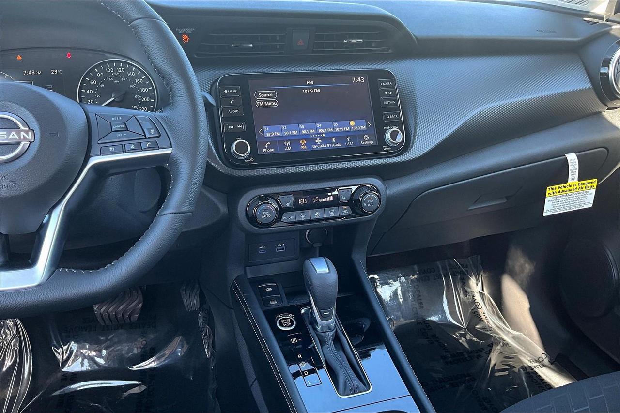 2025 Nissan Kicks Play SV 4dr Front-Wheel Drive Photo