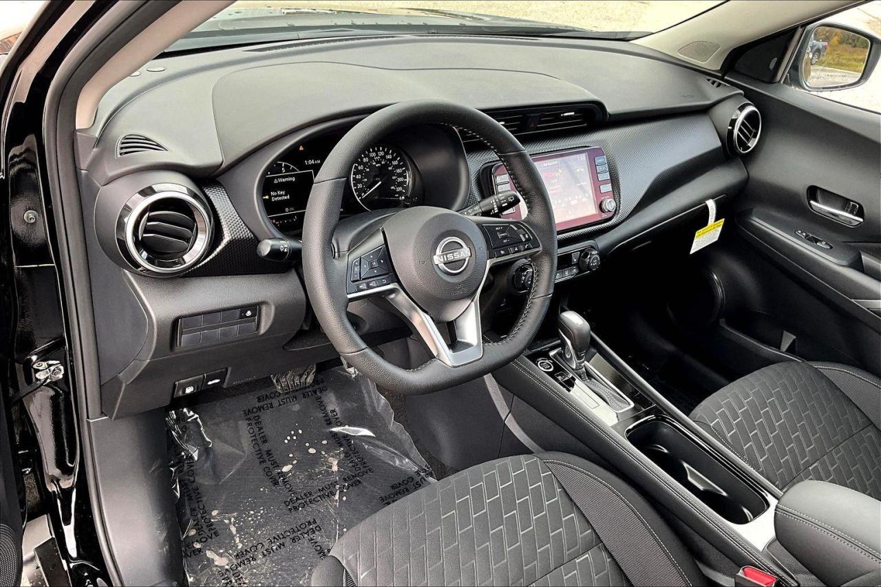 2025 Nissan Kicks Play SV 4dr Front-Wheel Drive Photo