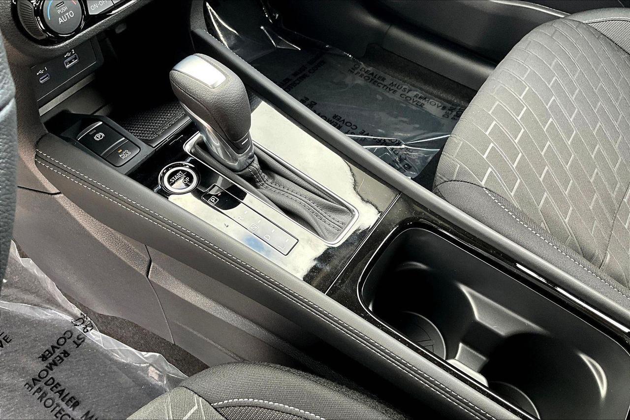2025 Nissan Kicks Play SV 4dr Front-Wheel Drive Photo