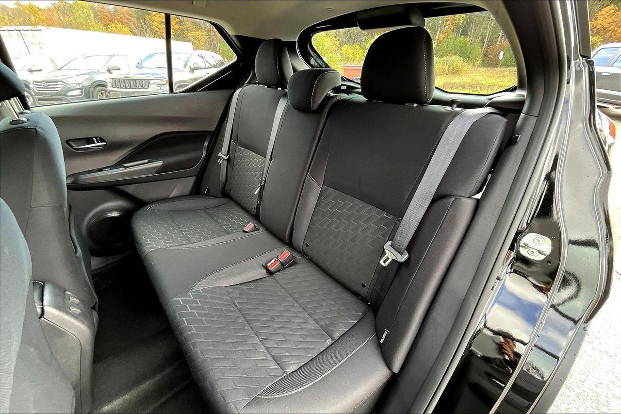2025 Nissan Kicks Play SV 4dr Front-Wheel Drive Photo