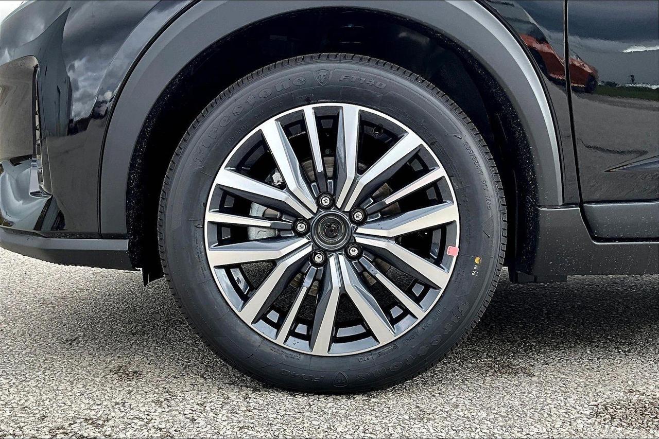 2025 Nissan Kicks Play SV 4dr Front-Wheel Drive Photo