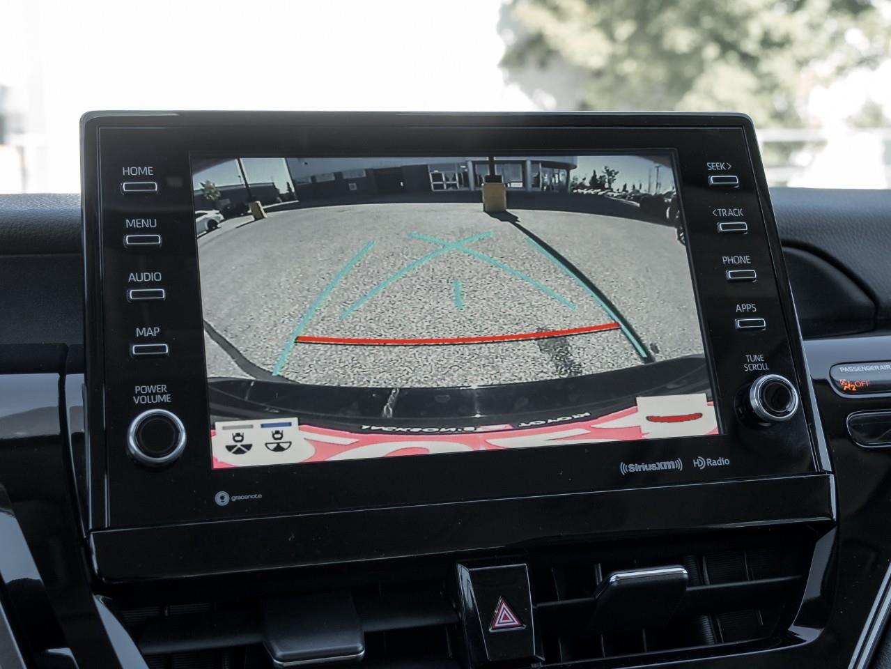 2022 Toyota Camry Hybrid SE 4dr Sedan Photo