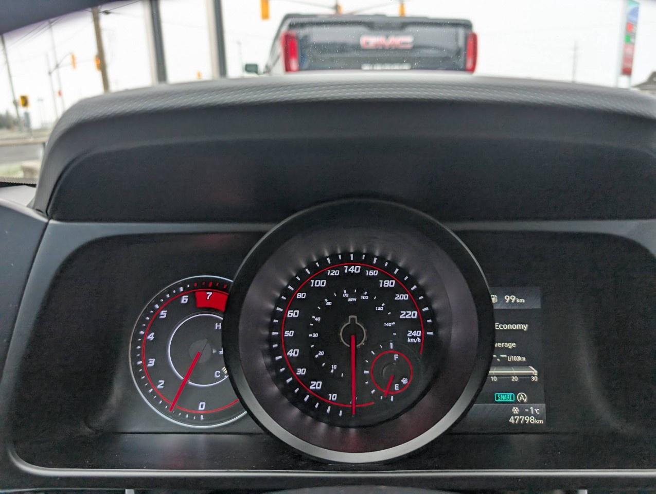 2022 Hyundai Elantra Essential IVT Photo