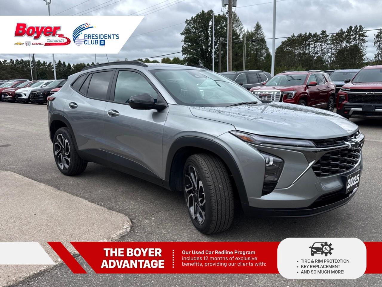 2025 Chevrolet Trax FWD 4dr 2RS Photo2