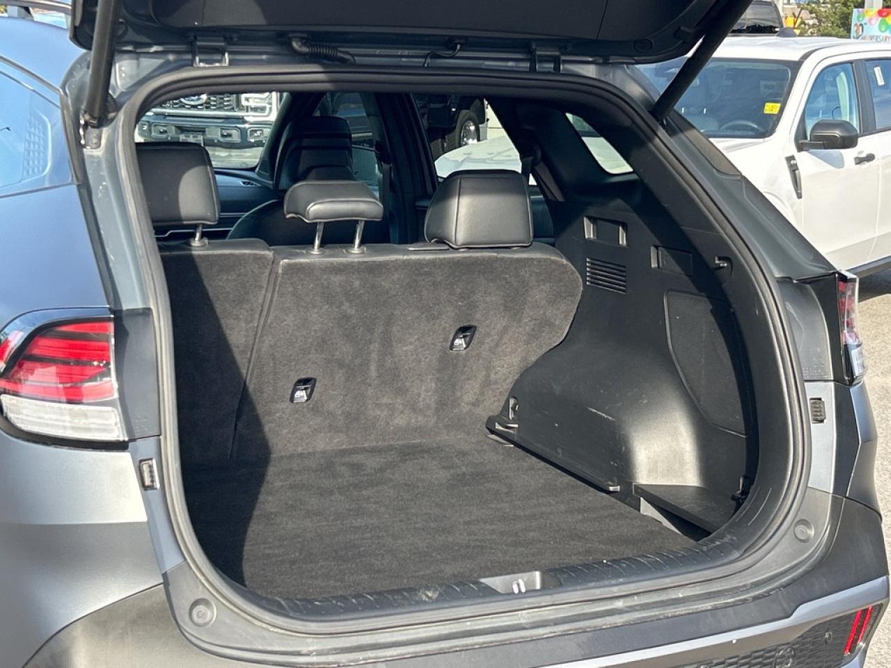 2023 Kia Sportage X-Line Limited w/Black Interior 4dr All-Wheel Drive Photo