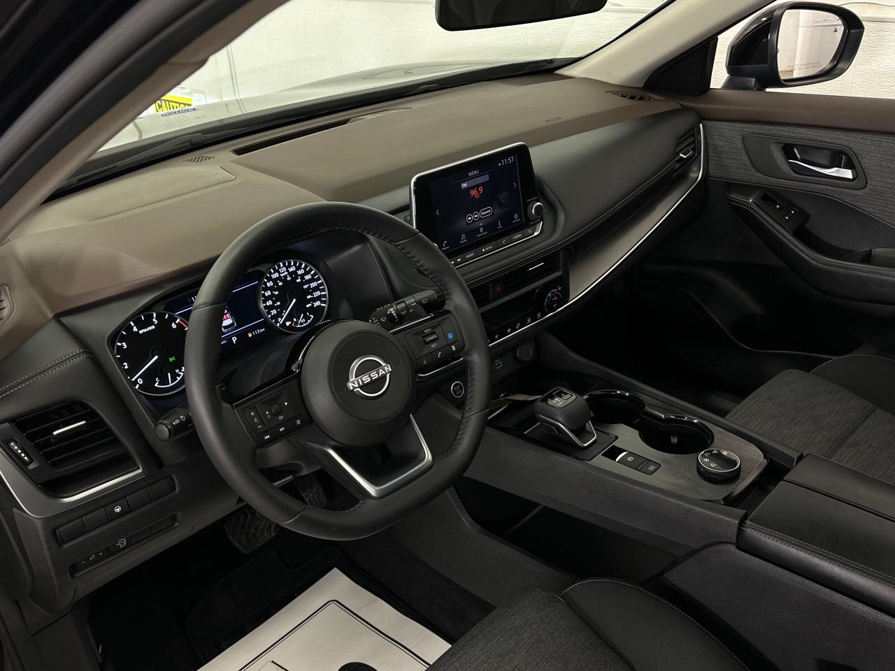 2023 Nissan Rogue SV Moonroof 4dr All-Wheel Drive Sport Utility Photo