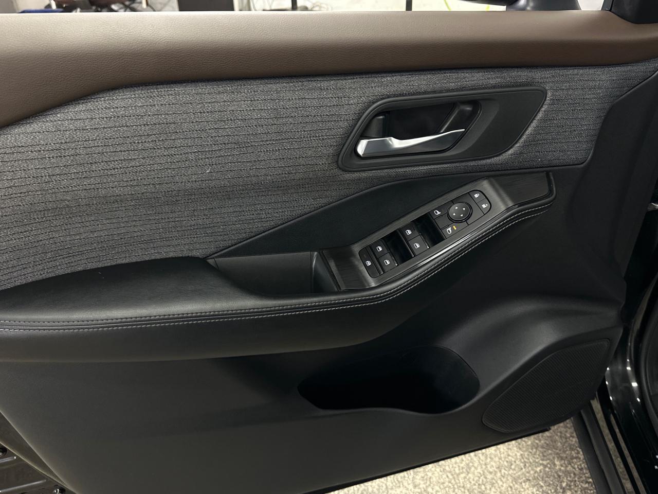 2023 Nissan Rogue SV Moonroof 4dr All-Wheel Drive Sport Utility Photo