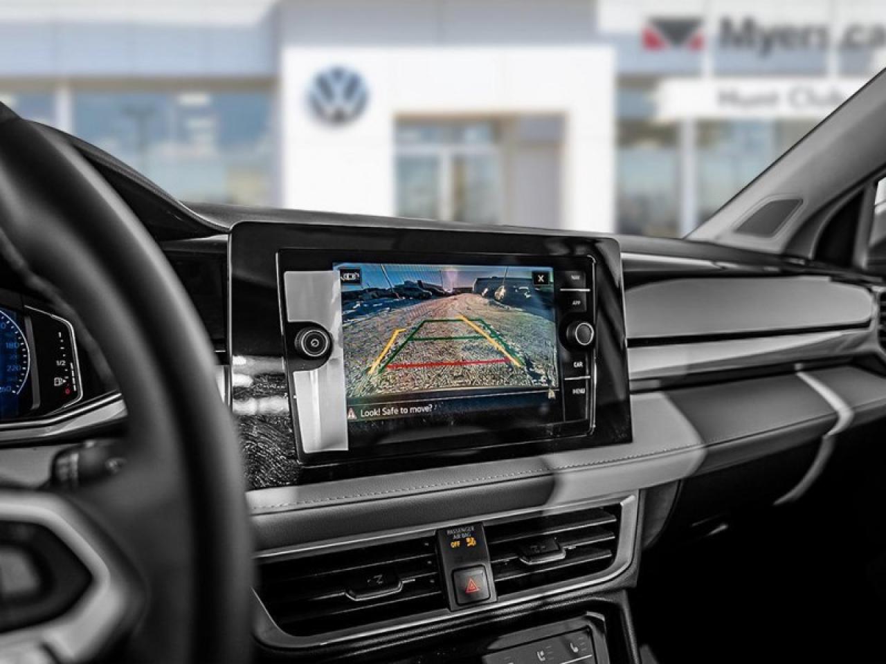 2025 Volkswagen Taos Highline Photo