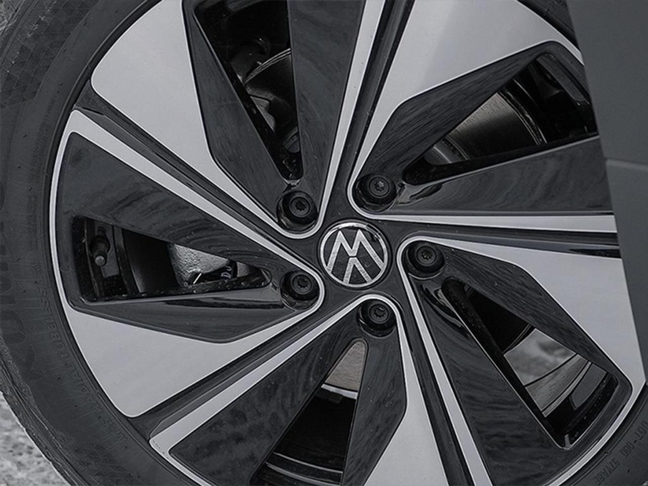 2025 Volkswagen Taos Highline Photo