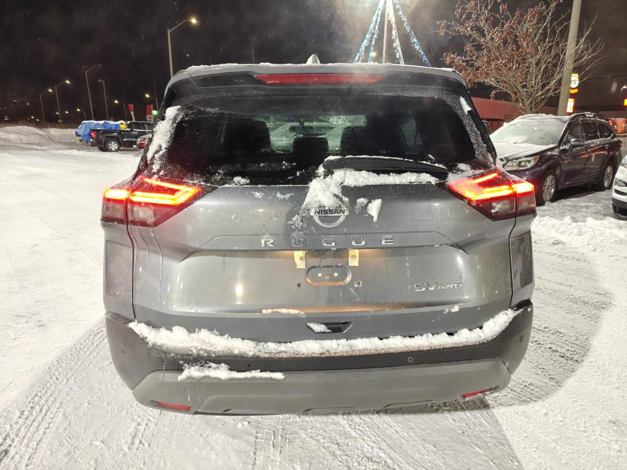 2021 Nissan Rogue SV 4dr All-Wheel Drive 2021.5 Photo3