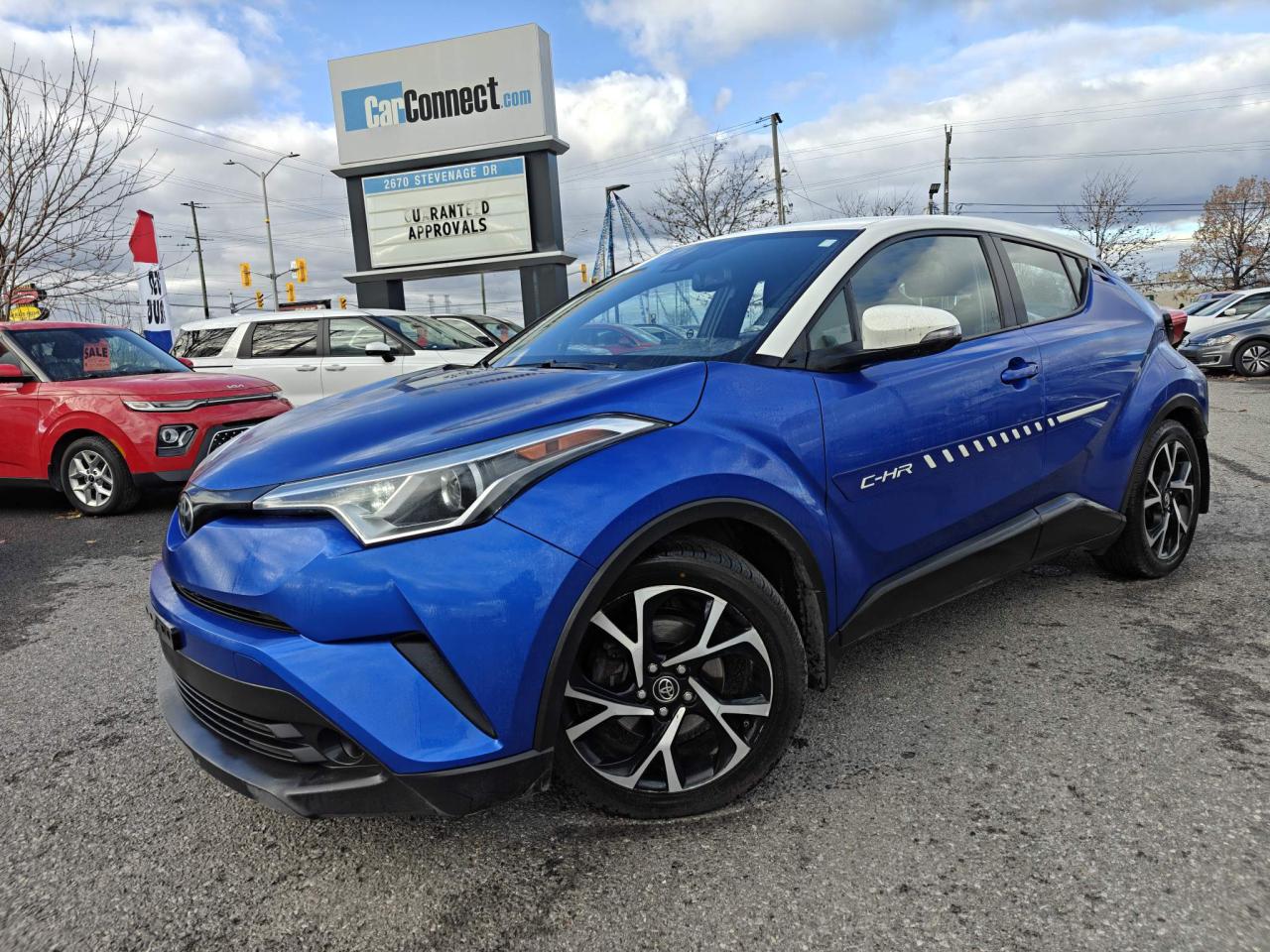 2018 Toyota C-HR XLE 4dr Front-Wheel Drive Sport Utility Photo