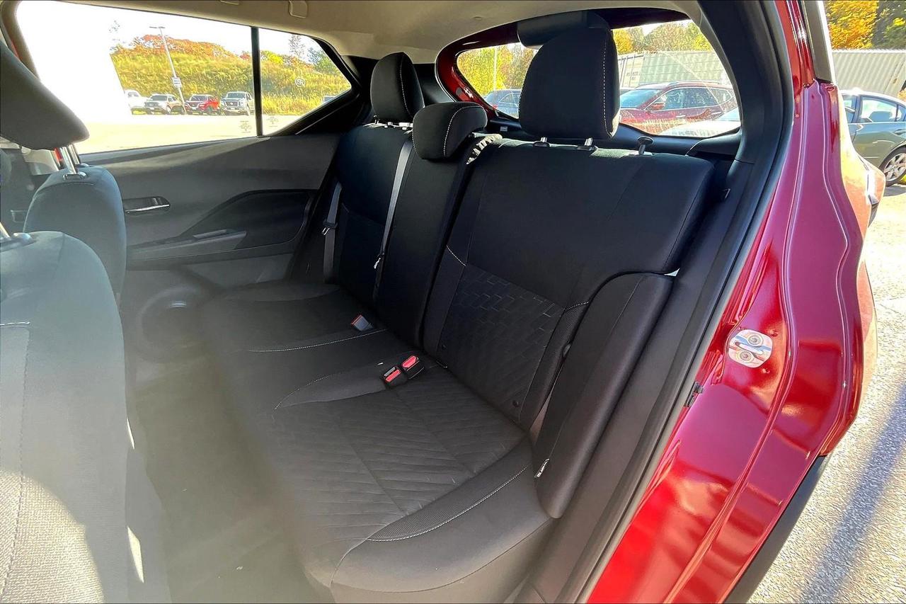 2025 Nissan Kicks Play SV 4dr Front-Wheel Drive Photo