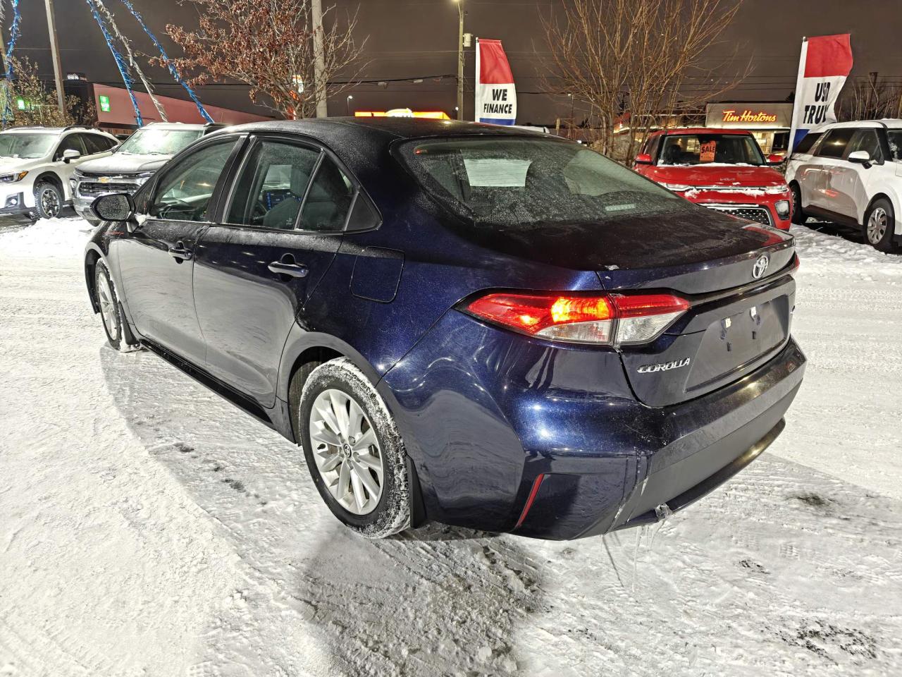 2022 Toyota Corolla LE 4DR SEDAN Photo2