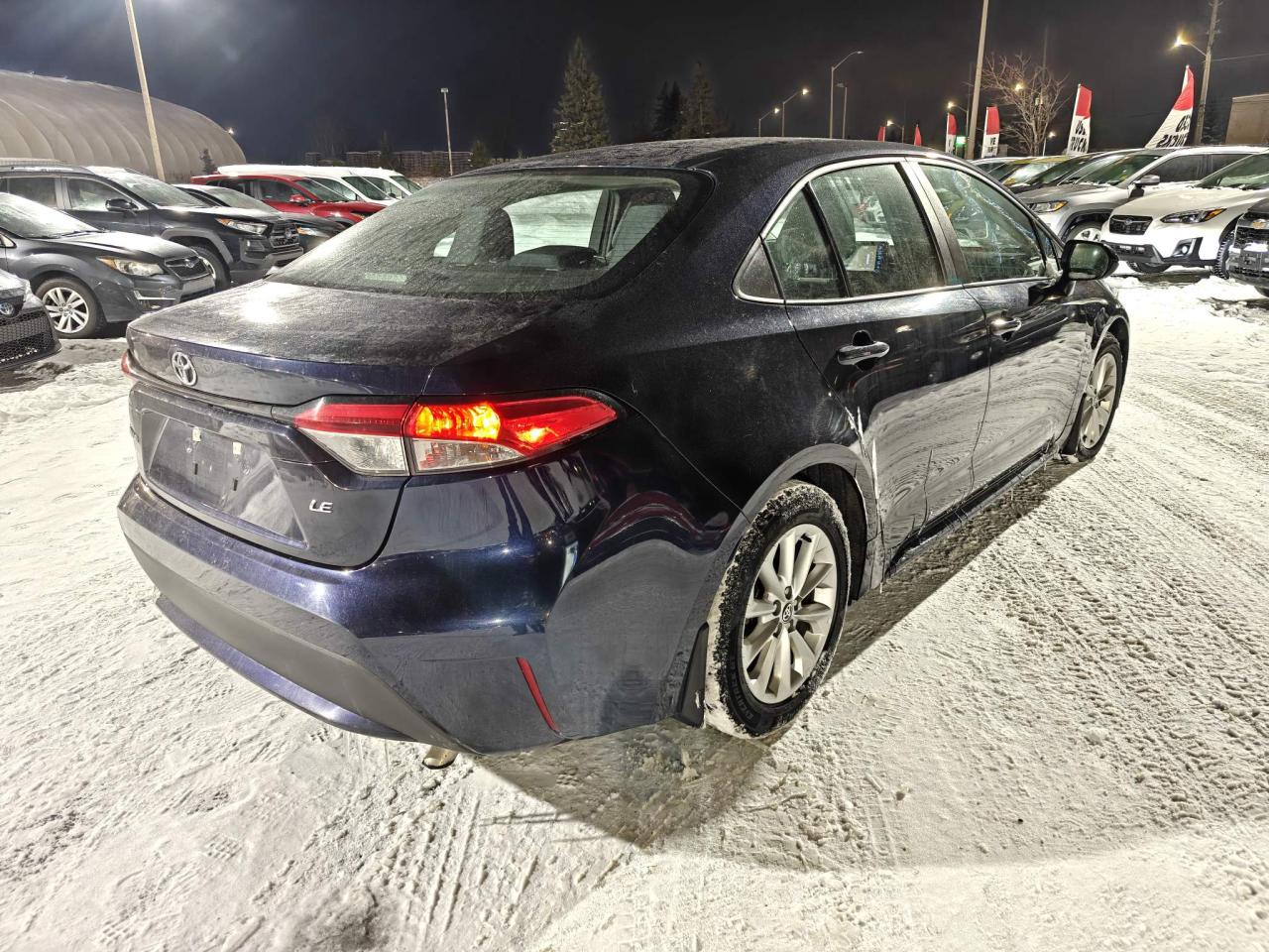 2022 Toyota Corolla LE 4DR SEDAN Photo4