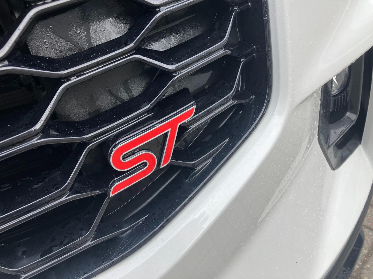 2025 Ford Explorer ST 4dr 4x4 Photo