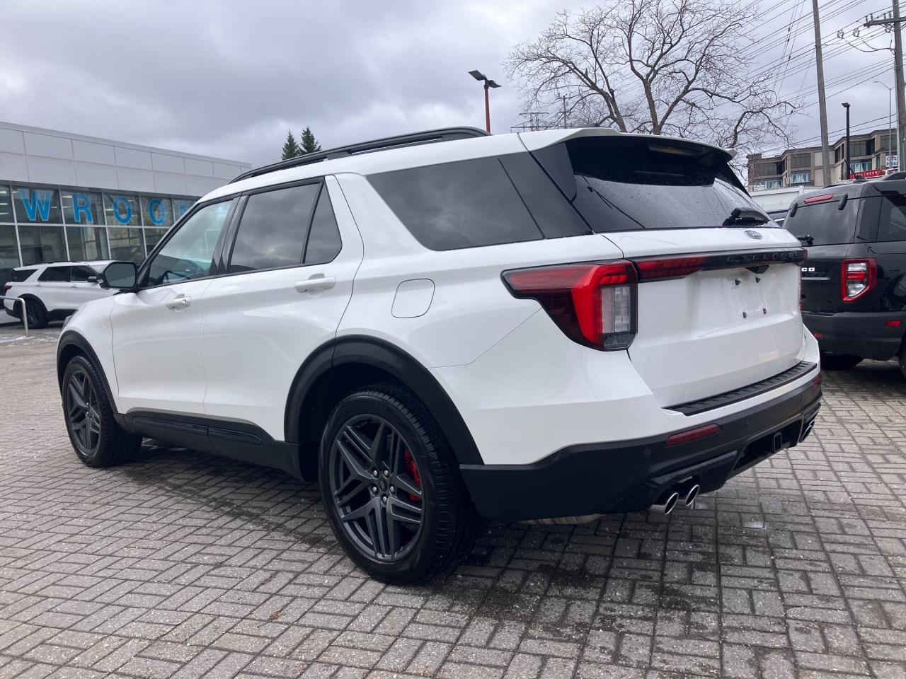 2025 Ford Explorer ST 4dr 4x4 Photo