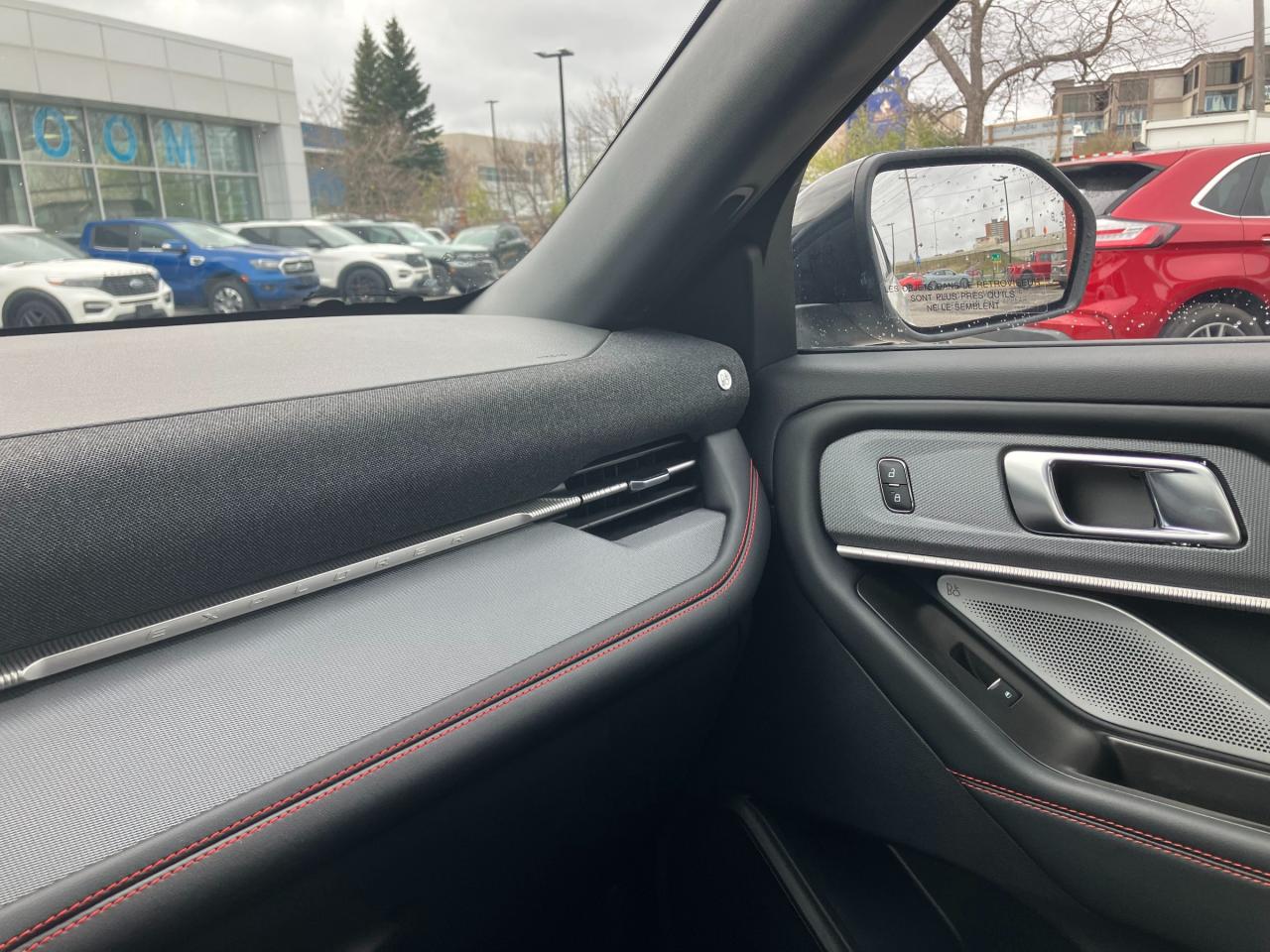 2025 Ford Explorer ST 4dr 4x4 Photo