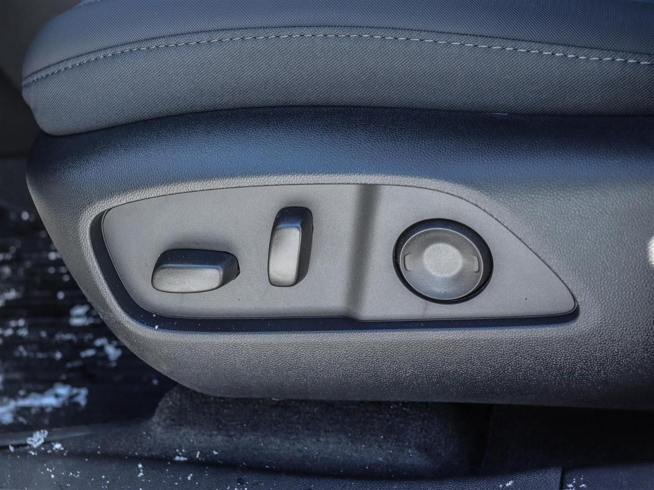 2026 GMC Terrain AWD AT4 Photo