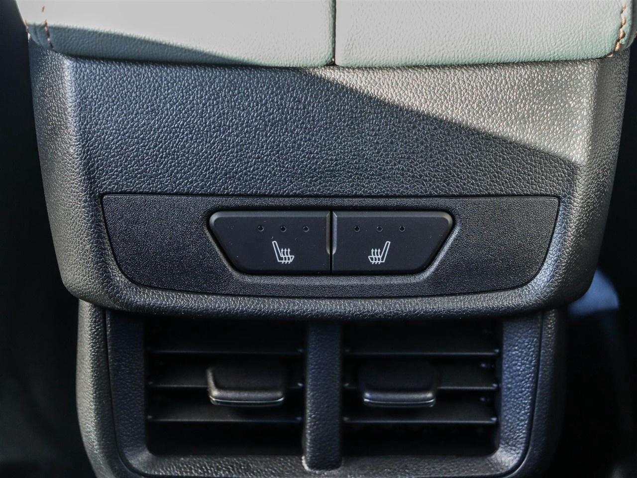 2026 GMC Terrain AWD AT4 Photo