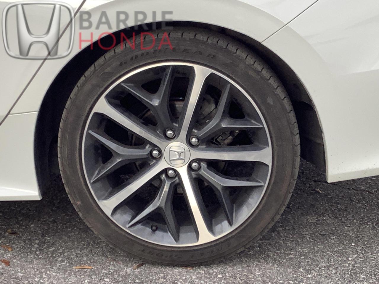 2024 Honda Civic Touring 4dr Sedan Photo