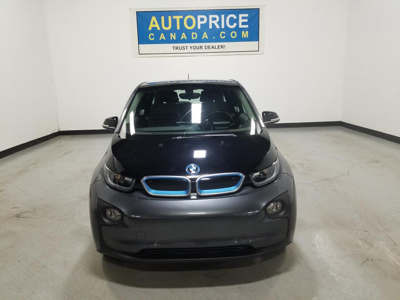 2017 BMW i3 Base w/Range Extender 4dr Rear-Wheel Drive Hatchback Photo