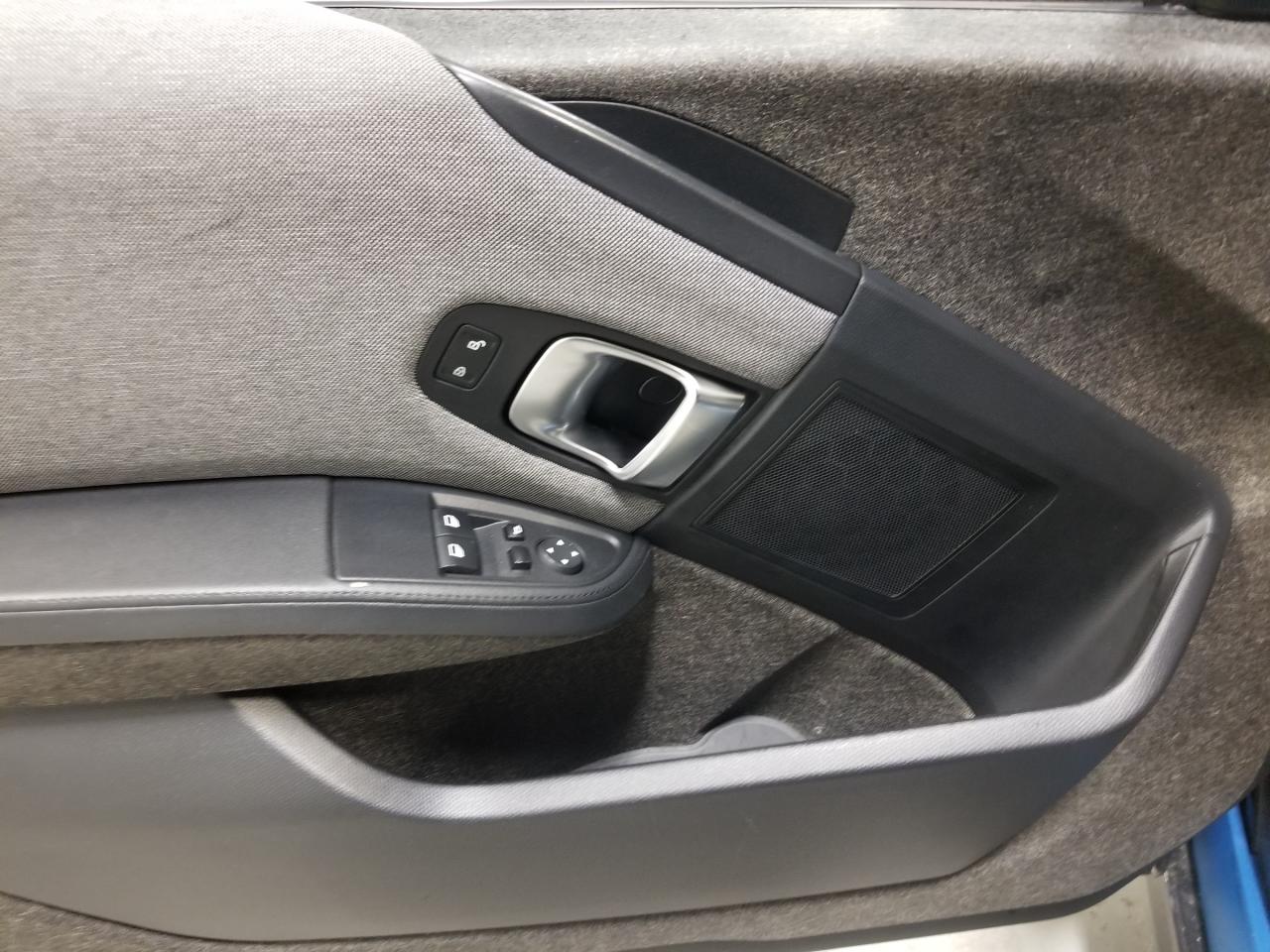 2017 BMW i3 Base w/Range Extender 4dr Rear-Wheel Drive Hatchback Photo