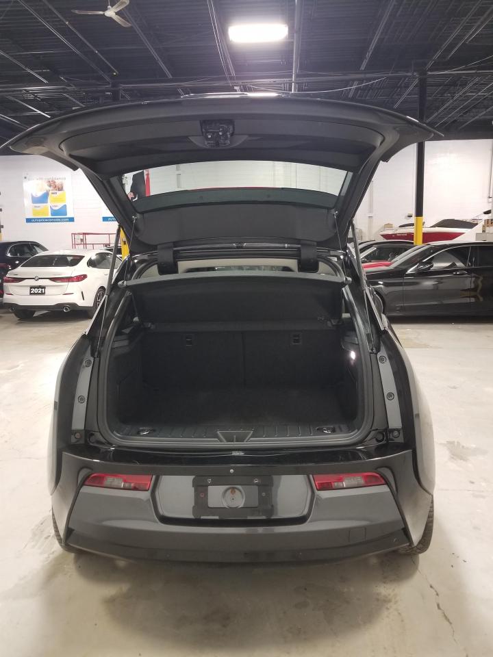 2017 BMW i3 Base w/Range Extender 4dr Rear-Wheel Drive Hatchback Photo