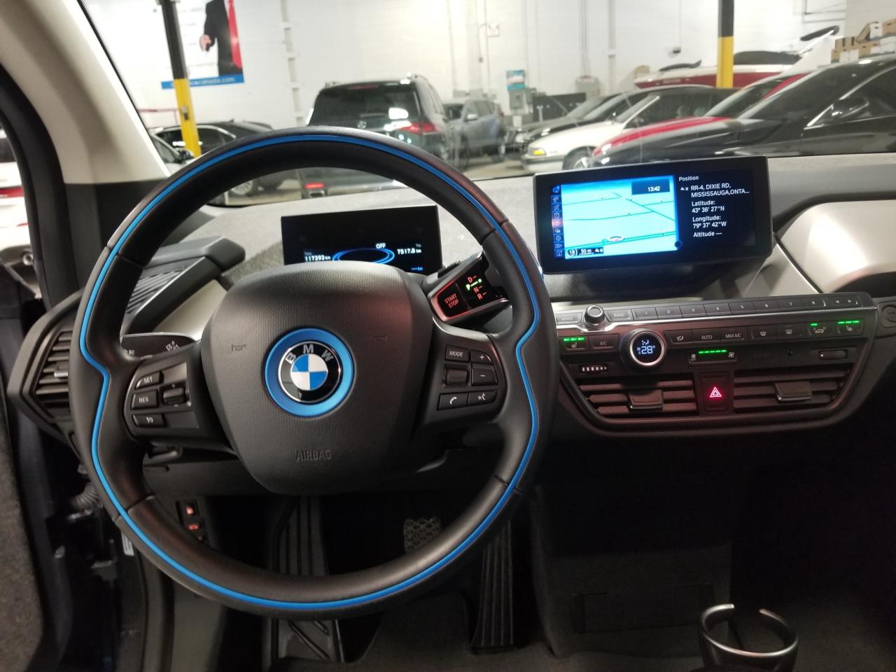 2017 BMW i3 Base w/Range Extender 4dr Rear-Wheel Drive Hatchback Photo