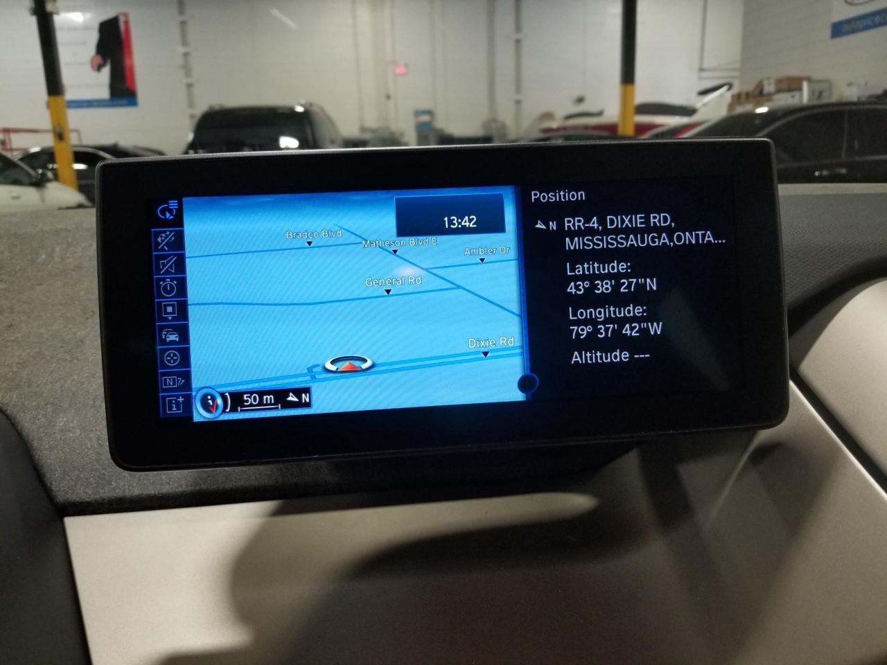 2017 BMW i3 Base w/Range Extender 4dr Rear-Wheel Drive Hatchback Photo