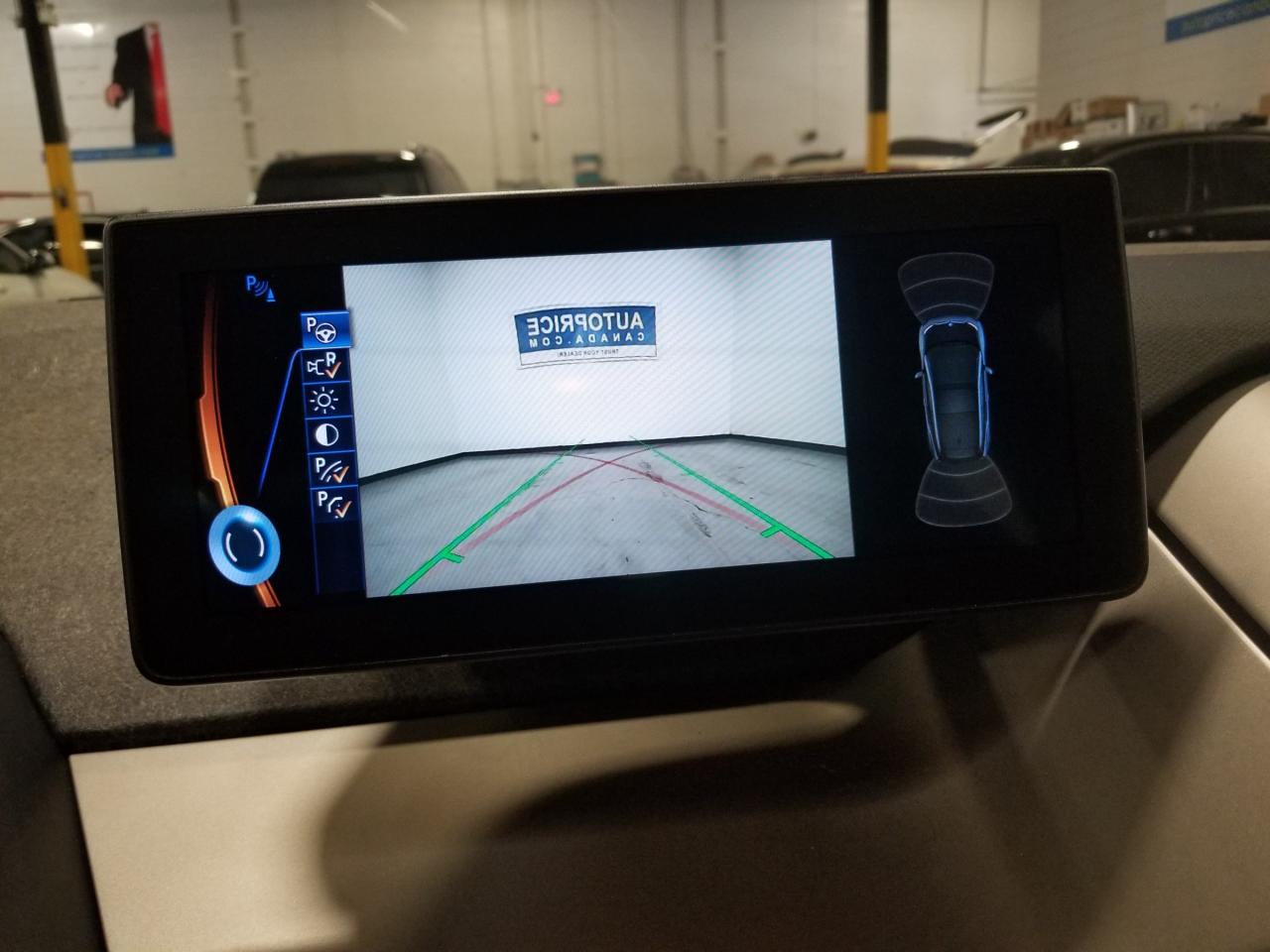 2017 BMW i3 Base w/Range Extender 4dr Rear-Wheel Drive Hatchback Photo