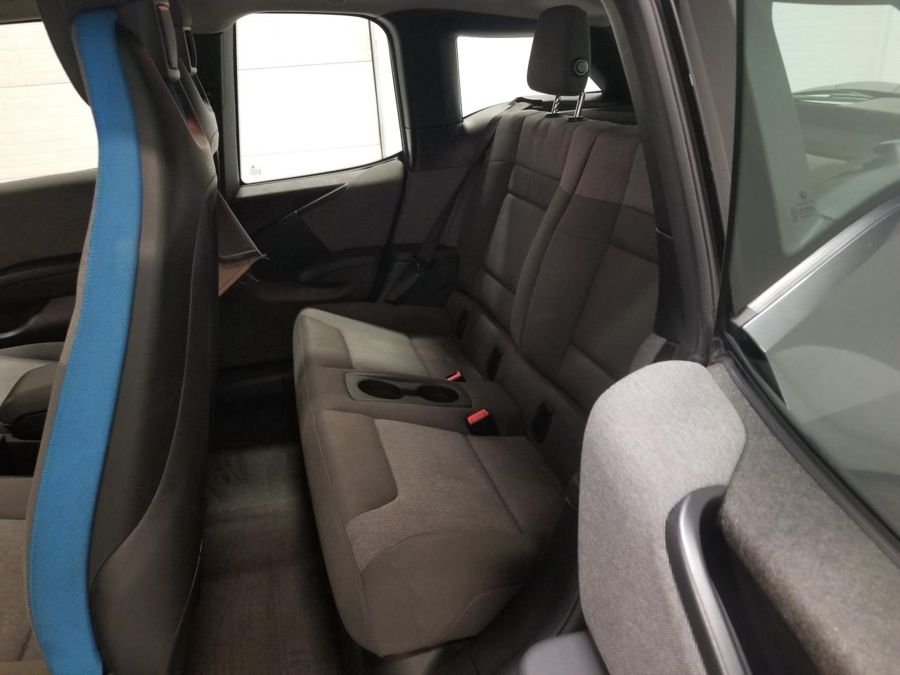 2017 BMW i3 Base w/Range Extender 4dr Rear-Wheel Drive Hatchback Photo