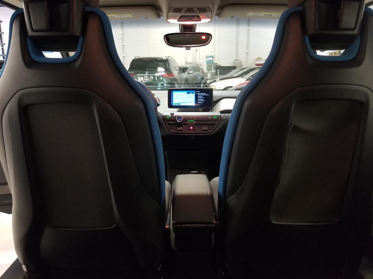 2017 BMW i3 Base w/Range Extender 4dr Rear-Wheel Drive Hatchback Photo