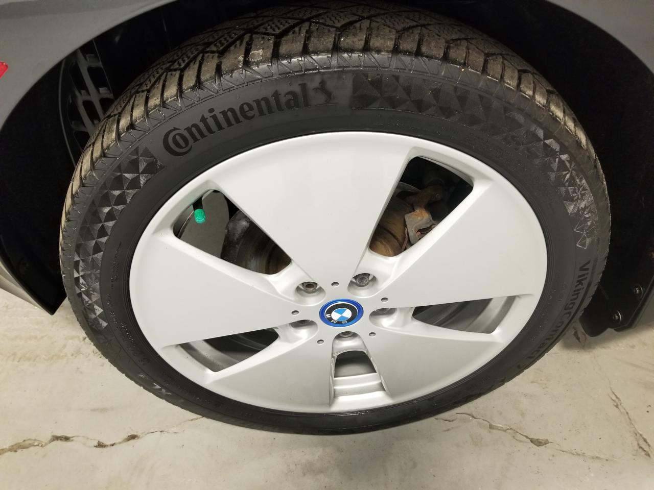 2017 BMW i3 Base w/Range Extender 4dr Rear-Wheel Drive Hatchback Photo