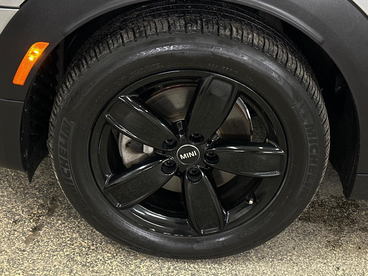 2024 MINI Countryman Cooper 4dr All-Wheel Drive ALL4 Sport Utility Photo2