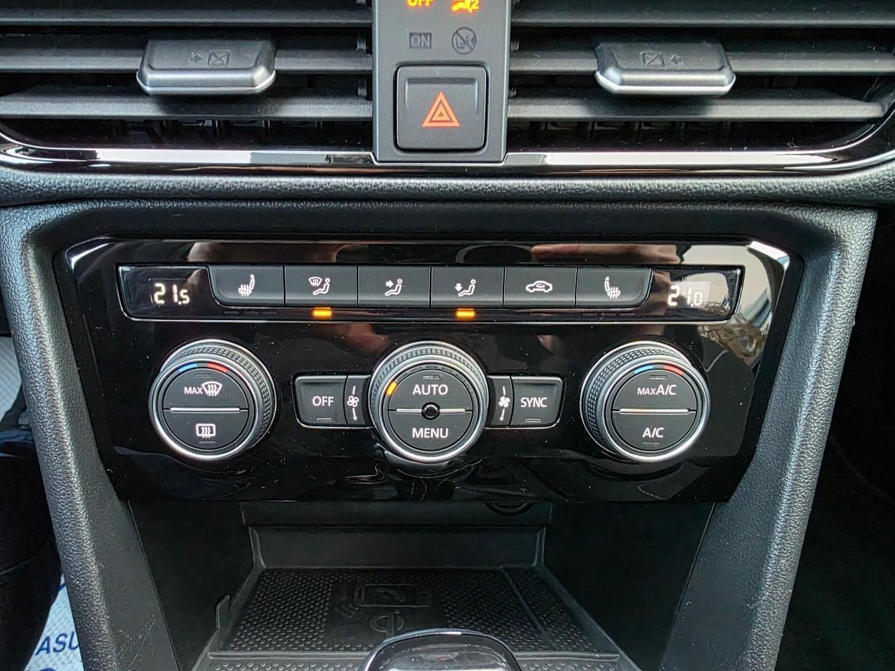 2024 Volkswagen Taos Comfortline 4dr All-Wheel Drive 4MOTION Photo