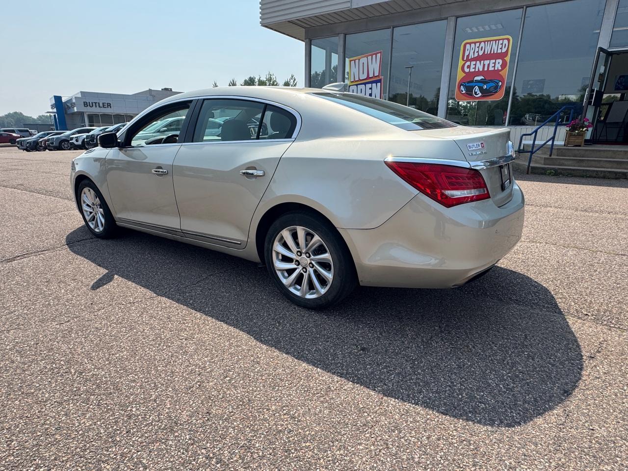 2015 Buick LaCrosse Leather 4dr Front-Wheel Drive Sedan Photo