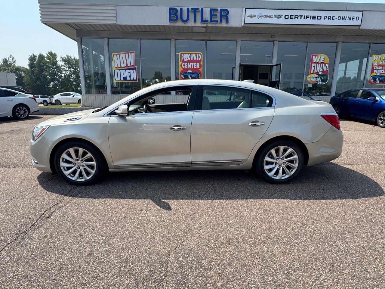 2015 Buick LaCrosse Leather 4dr Front-Wheel Drive Sedan Photo