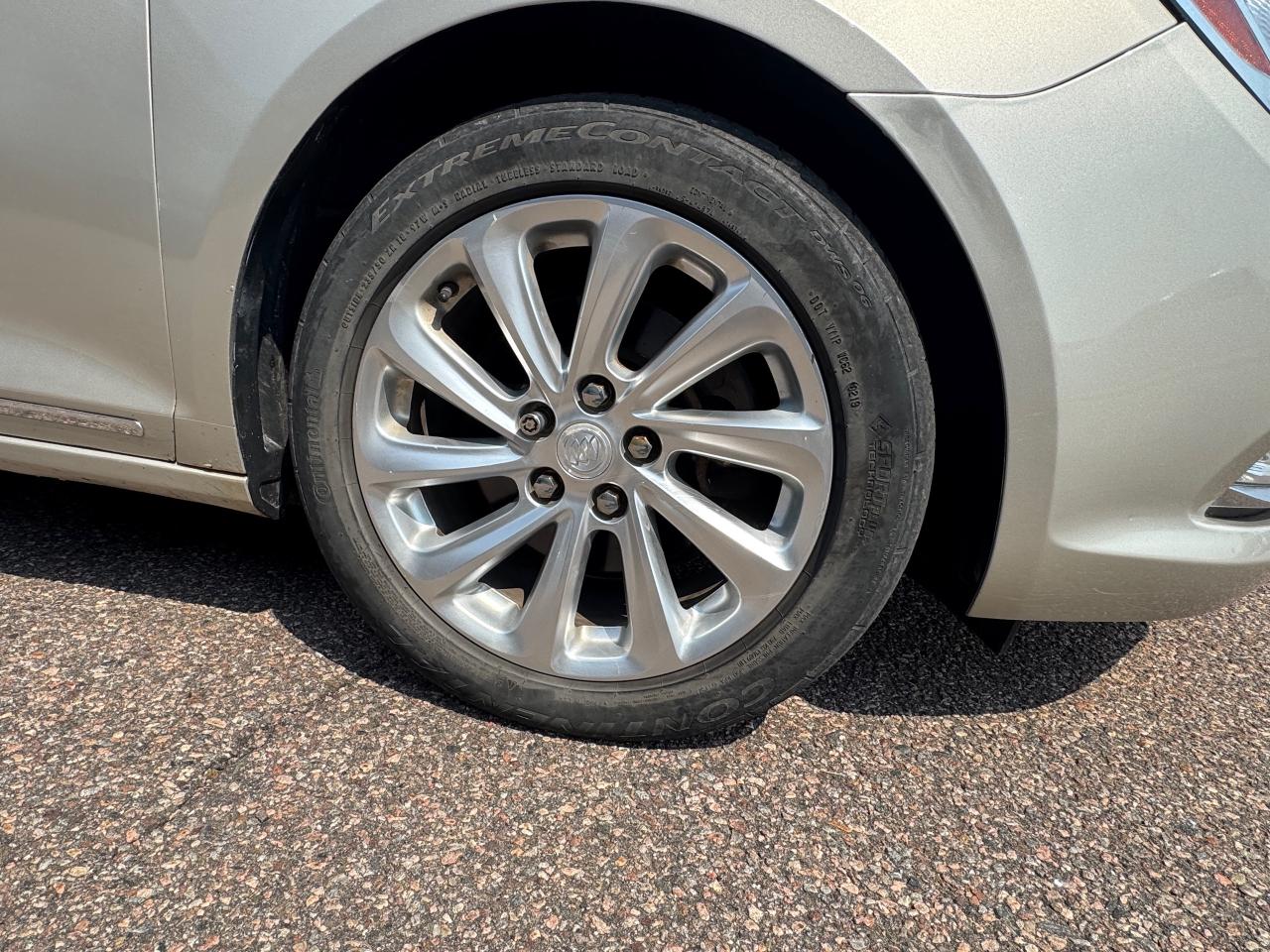 2015 Buick LaCrosse Leather 4dr Front-Wheel Drive Sedan Photo