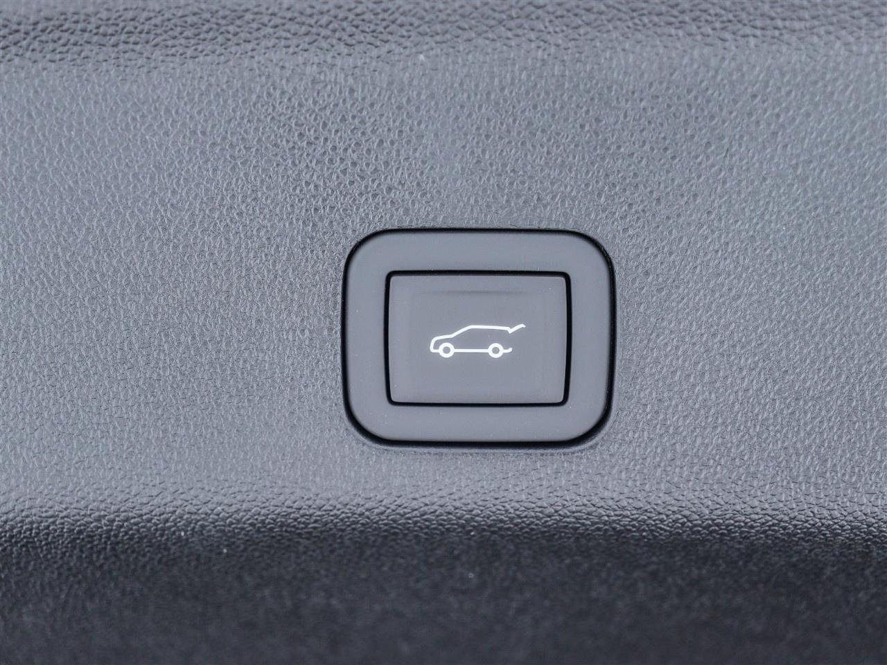 2026 GMC Yukon XL 4WD 4dr Elevation Photo