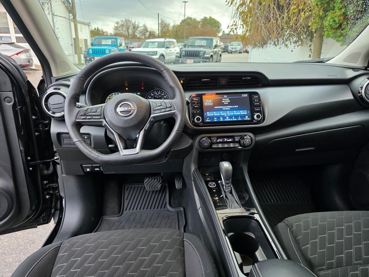 2024 Nissan Kicks SV 4dr Front-Wheel Drive Photo